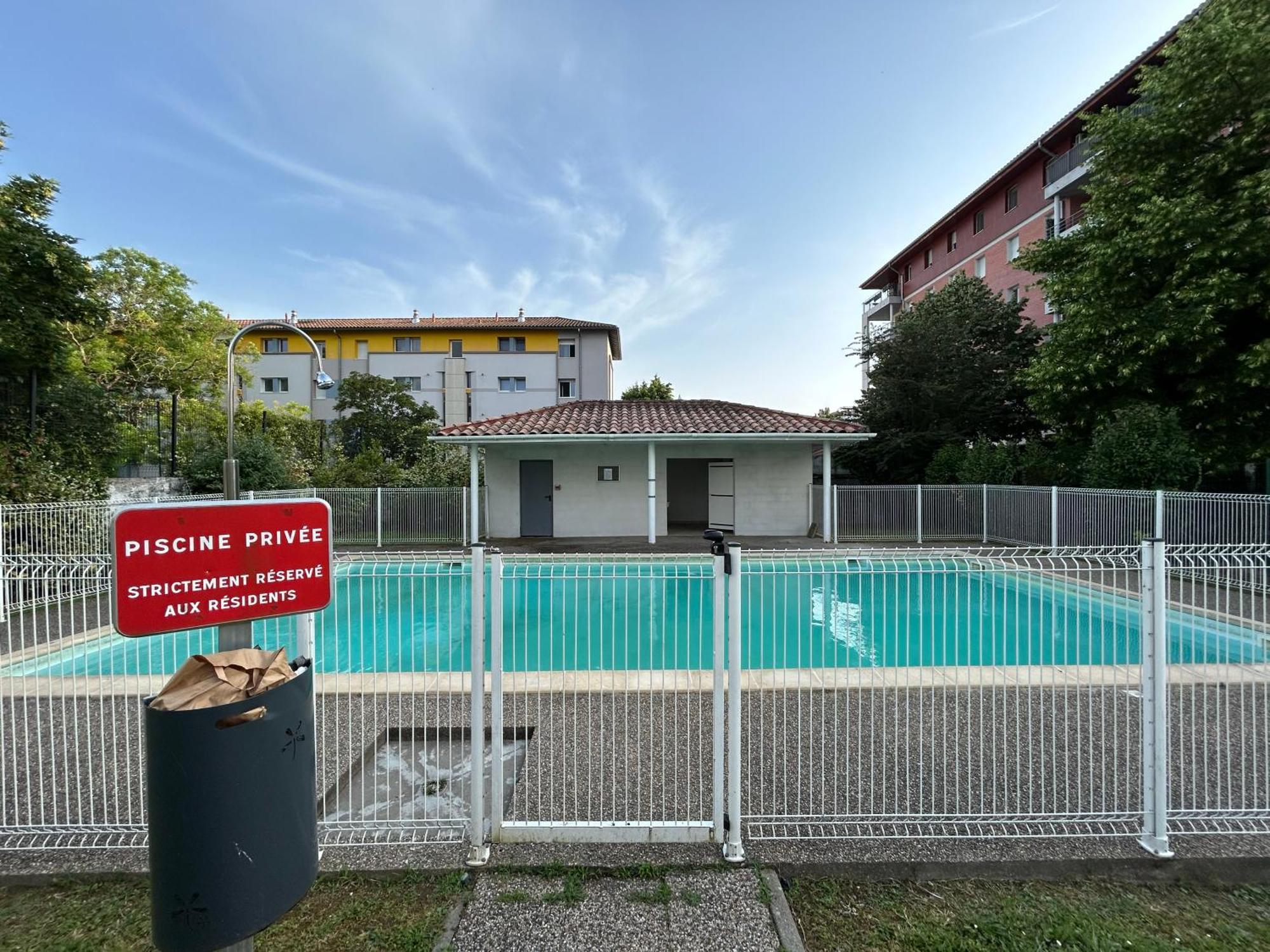 Appartement Cosy Agen Centre Avec Lit King Size エクステリア 写真